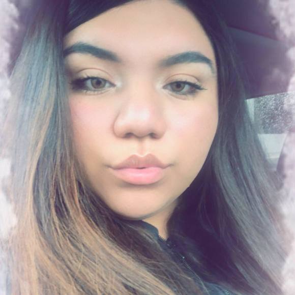 Meet your Posher, Lorena - Picture 1 of 1